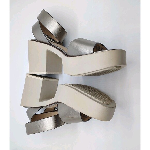 Naked Feet Iconoclast Platform Sandals Chunky Womens Size 6 M Metallic Open - Picture 12 of 12